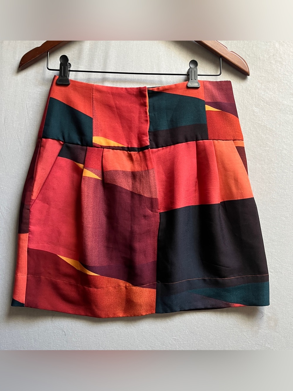 Farm Rio Abstract Colorblock Mini Skirt Red Orange Black Size 40 US M